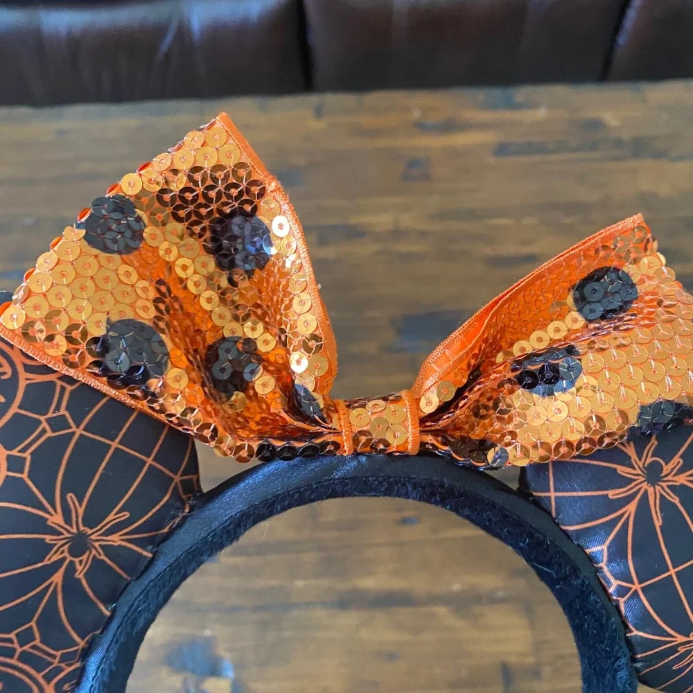 Disney Parks Minnie Mouse Halloween Spider Web Sequin Bow Headband Orange Black